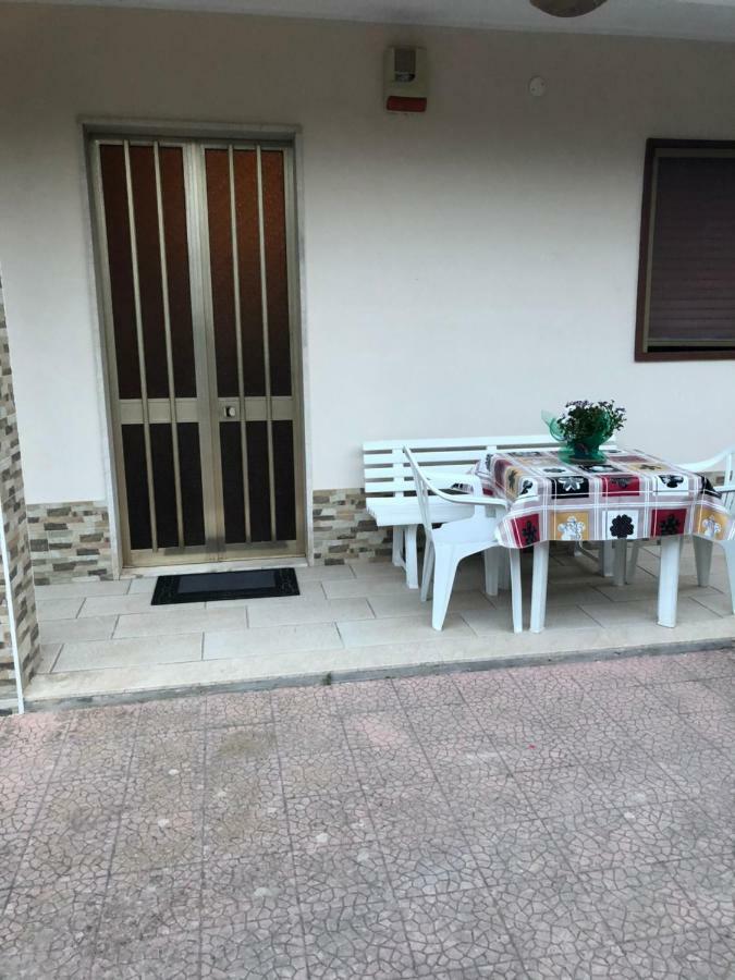 Ferienwohnung La Maison De Daniele Et Maria Fontane Bianche Exterior foto