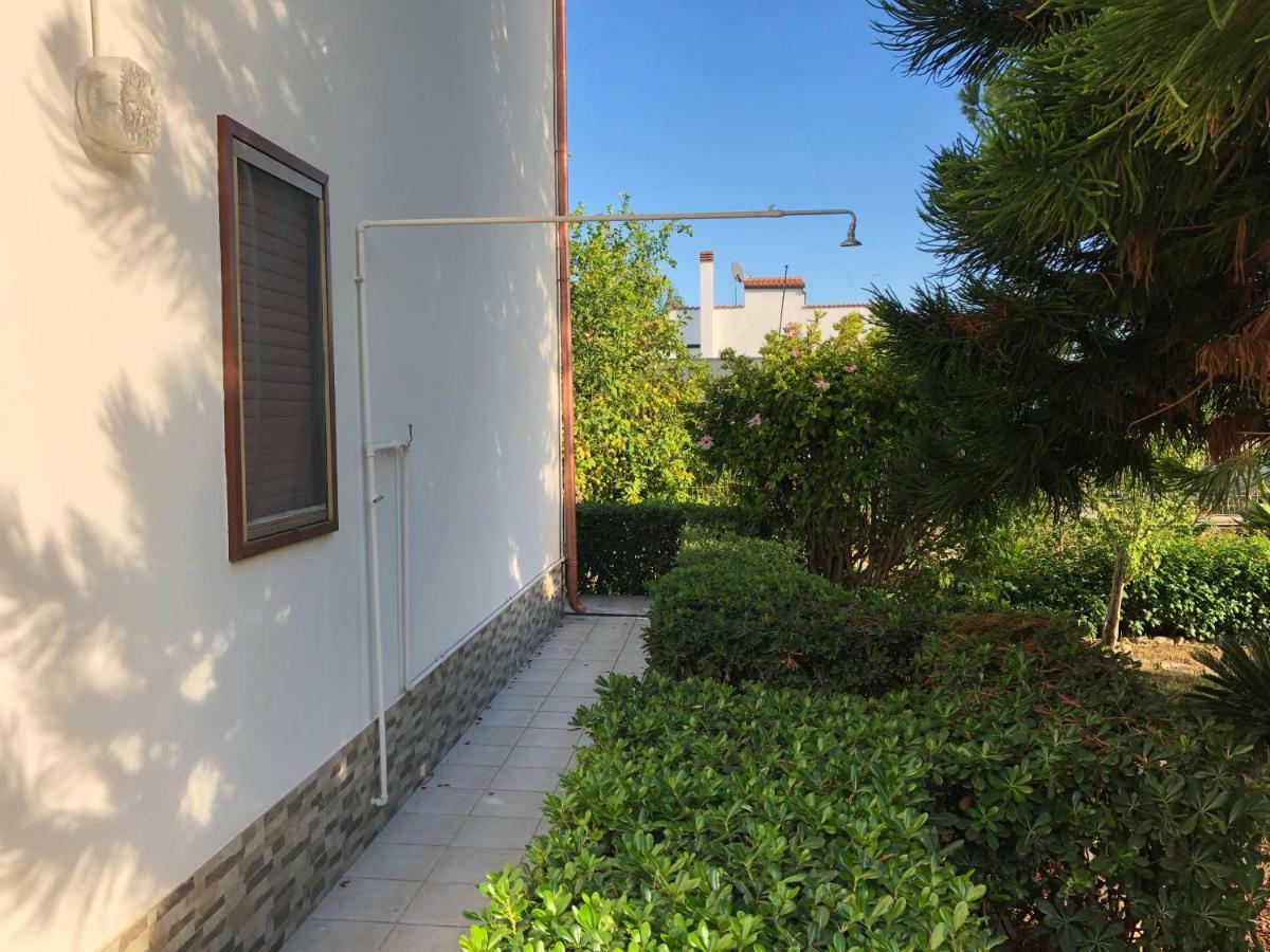 Ferienwohnung La Maison De Daniele Et Maria Fontane Bianche Exterior foto